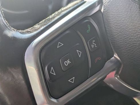 Used 2021 Jeep Wrangler Unlimited Sahara AWD/4WD image 17
