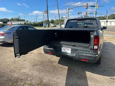 Used 2017 Honda Ridgeline RTL-E image 9