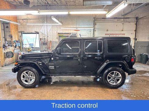 Used 2021 Jeep Wrangler Unlimited Sahara AWD/4WD image 6