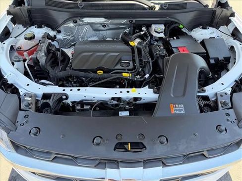 Certified 2025 Chevrolet Trax LS FWD image 23