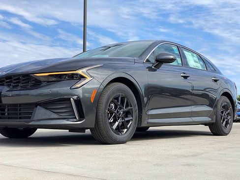 New 2026 Kia K5 LXS FWD image 10