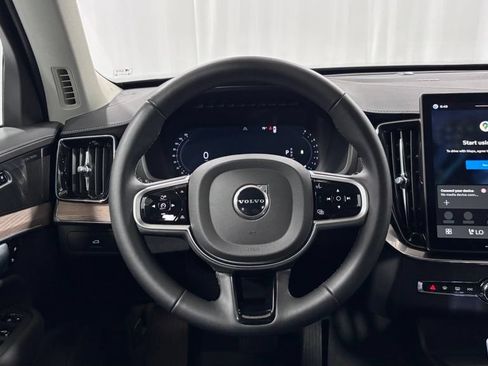 Certified 2026 Volvo XC90 B6 Plus AWD/4WD image 13