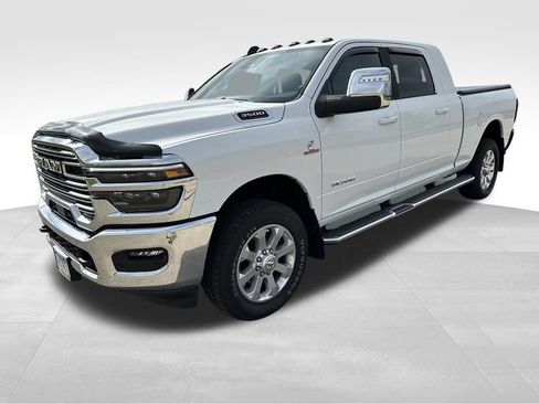Used 2026 RAM 3500 Laramie AWD/4WD image 2