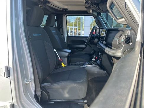 Used 2024 Jeep Wrangler Unlimited Rubicon 4xe image 37