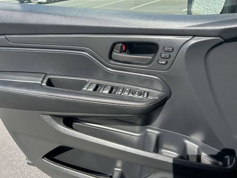Certified 2024 Honda Odyssey EX-L image 13
