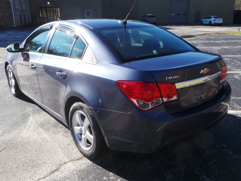 Used 2014 Chevrolet Cruze LT image 4