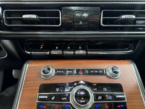 Used 2021 Lincoln Aviator Grand Touring w/ Equipment Group 302A AWD/4WD image 18