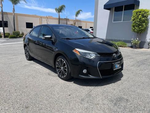 Used 2015 Toyota Corolla S image 3