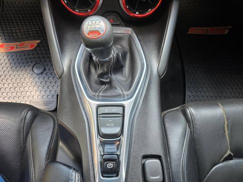 Used 2016 Chevrolet Camaro SS RWD image 28