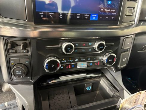 Used 2025 Ford F350 Lariat w/ Black Appearance Package image 21