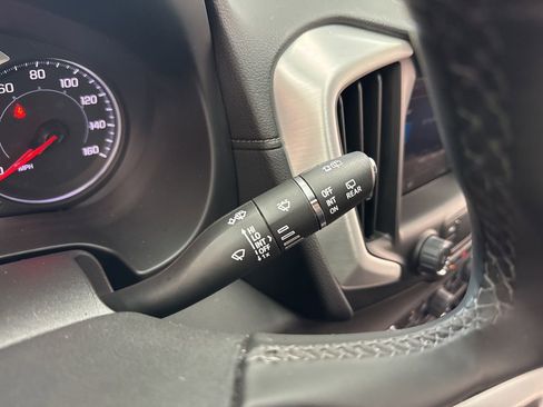 Used 2024 GMC Terrain SLT w/ Tech Package FWD image 22