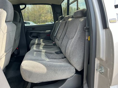 Used 2006 Chevrolet Silverado 3500 2WD Crew Cab image 15