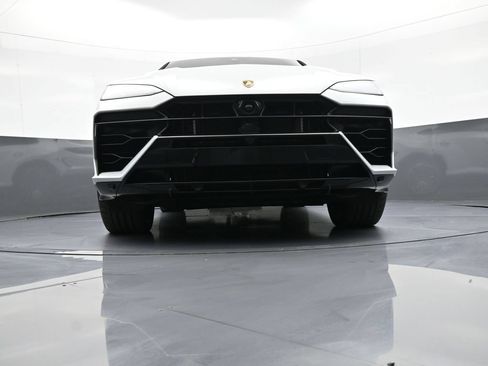 Used 2025 Lamborghini Urus SE AWD/4WD image 34