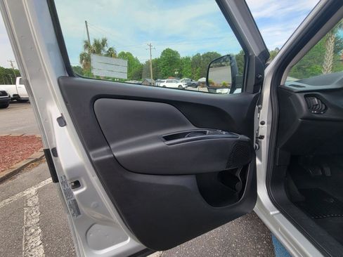 Used 2020 RAM ProMaster City Tradesman SLT FWD image 18