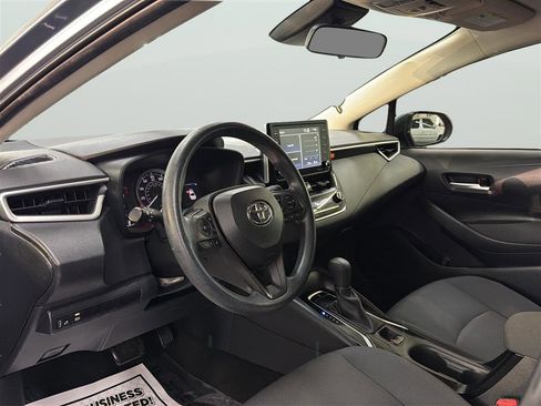 Used 2021 Toyota Corolla LE FWD image 11