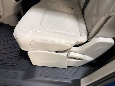 New 2026 Volkswagen Atlas SE image 23