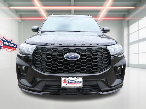 Used 2025 Ford Explorer ST-Line w/ Premium Package RWD image 6