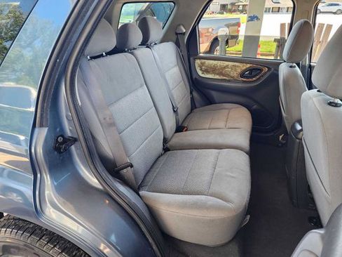 Used 2005 Ford Escape XLT AWD/4WD image 16