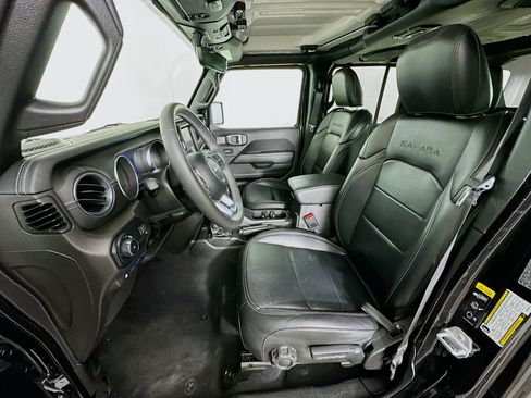Used 2023 Jeep Wrangler Unlimited Sahara AWD/4WD image 13