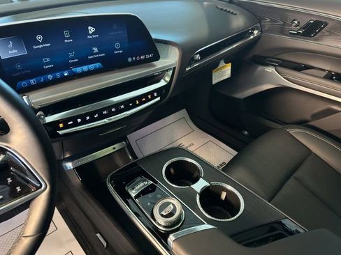 Used 2024 Cadillac Lyriq Luxury w/ LPO, Floor Liner Package image 18