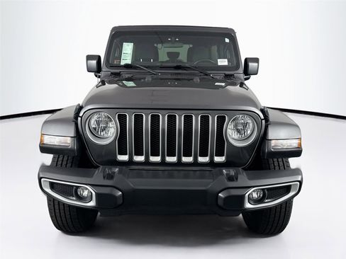 Used 2021 Jeep Wrangler Unlimited Sahara AWD/4WD image 7
