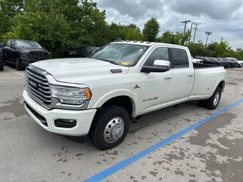Used 2022 RAM 3500 Limited AWD/4WD image 12