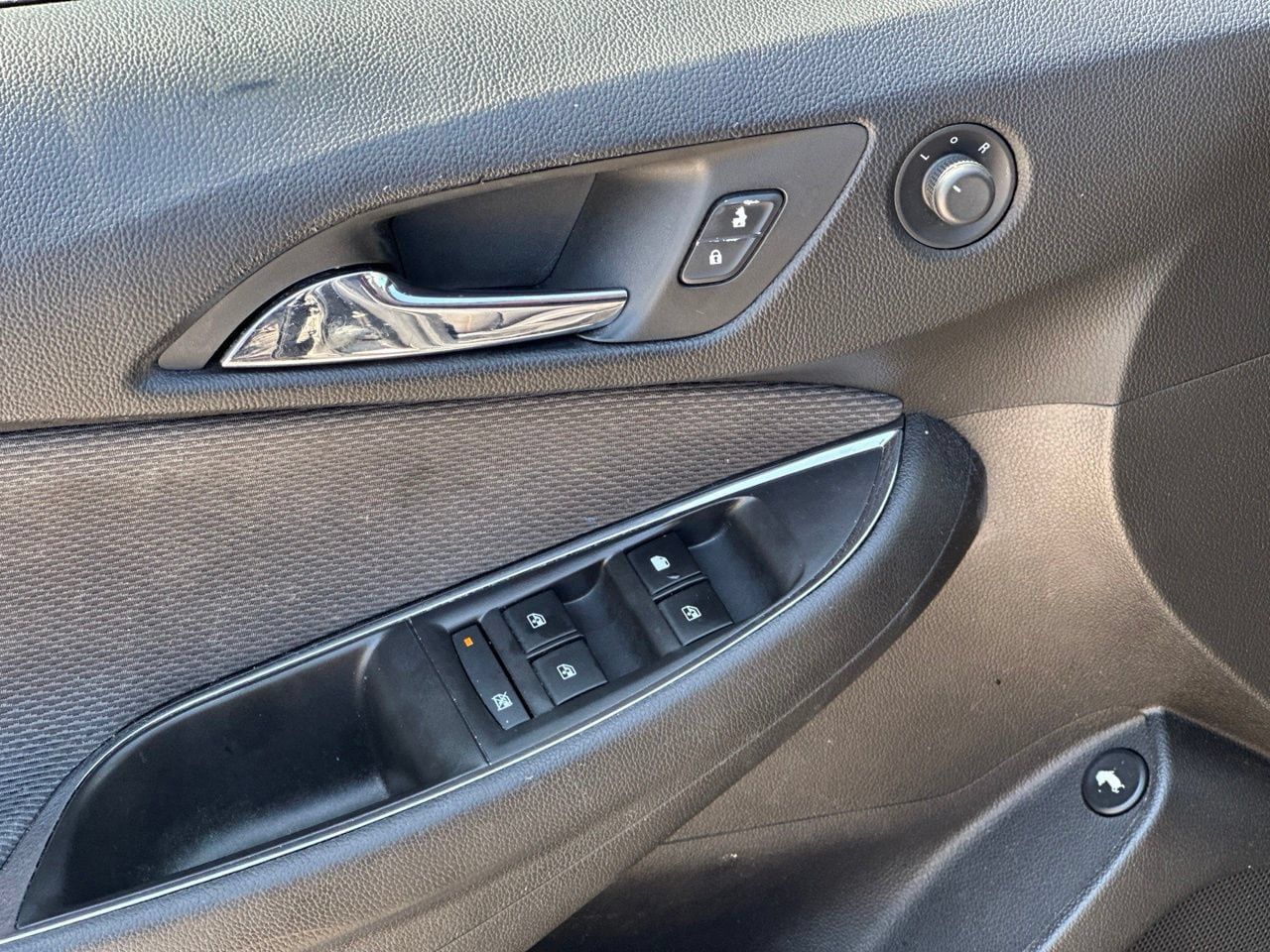 Used 2018 Chevrolet Cruze LS FWD image 11
