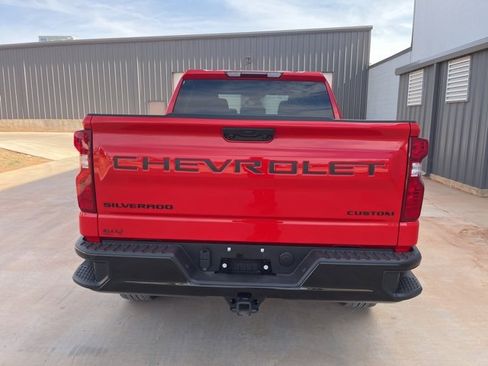 Used 2025 Chevrolet Silverado 1500 Custom Trail Boss w/ Turbomax Blackout Package image 5