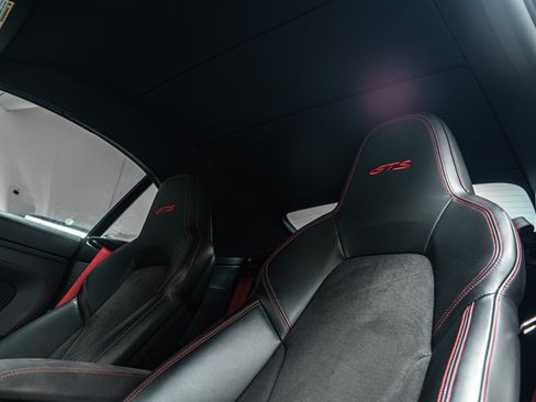 Used 2022 Porsche 911 Cabriolet image 43