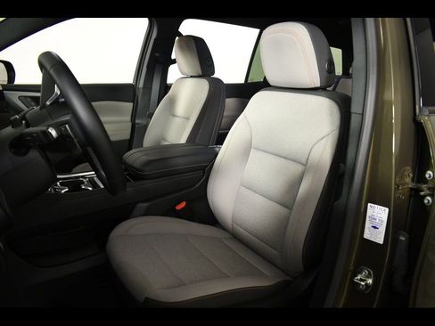 Used 2024 Chevrolet Traverse LT w/ Enhanced Driving Package FWD image 25