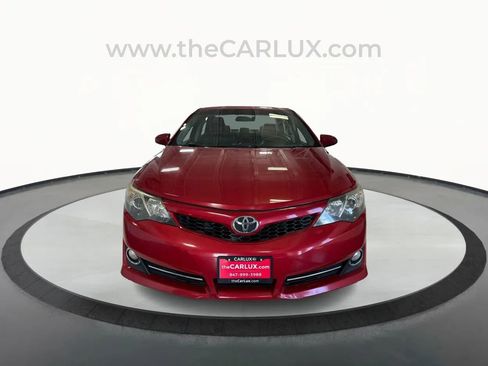 Used 2012 Toyota Camry LE image 2