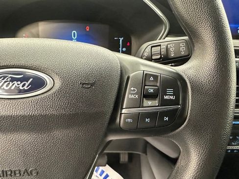 Certified 2025 Ford Escape Active image 31