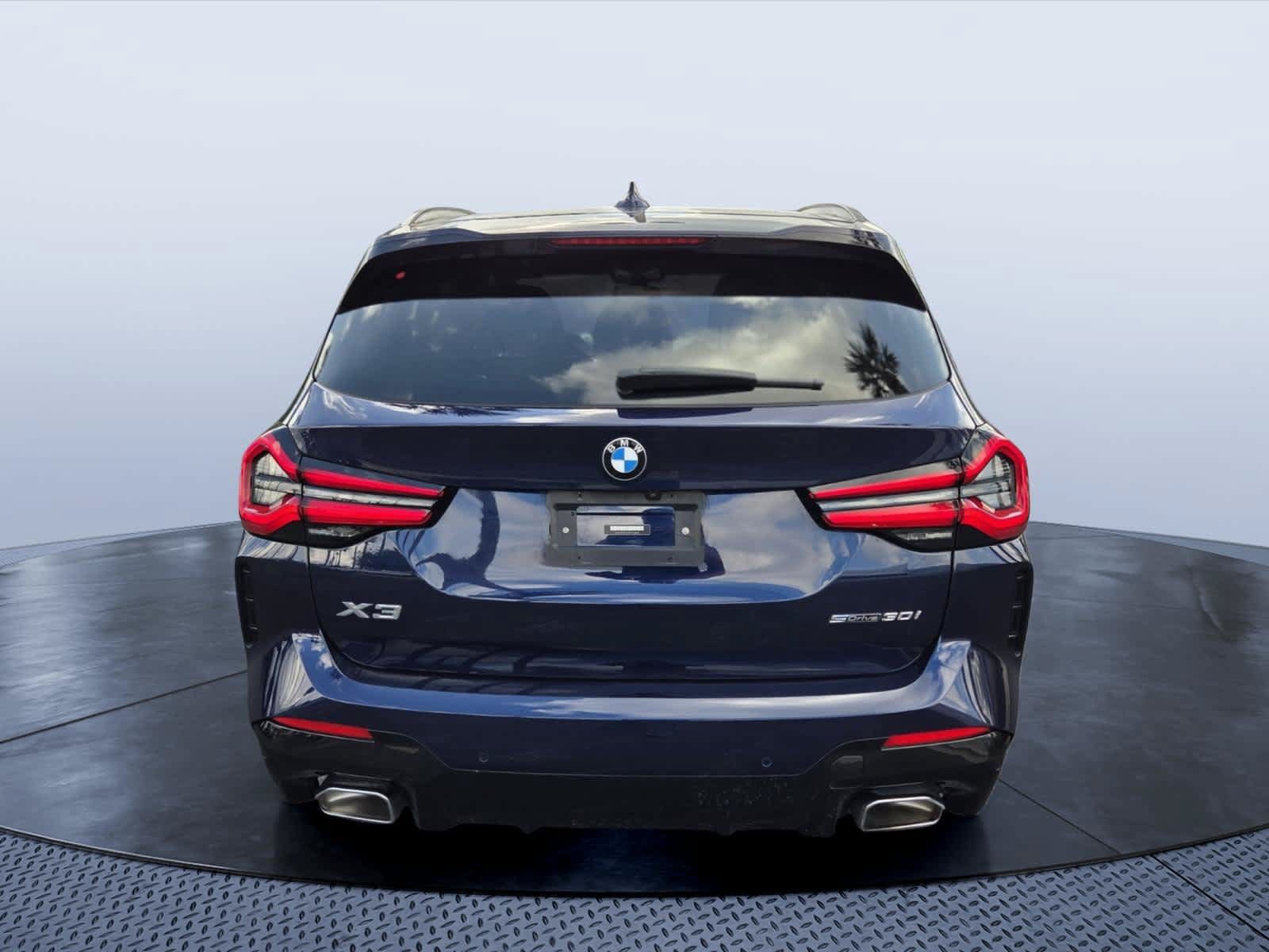Used 2023 BMW X3 sDrive30i w/ M Sport Package RWD image 4