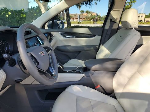 Used 2020 Cadillac XT6 Premium Luxury image 17