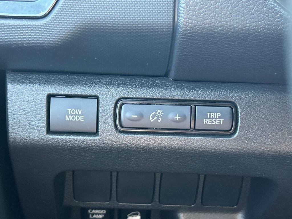 Certified 2024 Nissan Frontier PRO-4X w/ Off-Road Protection Package AWD/4WD image 18