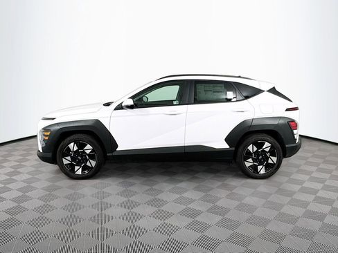 Used 2025 Hyundai Kona SEL image 8