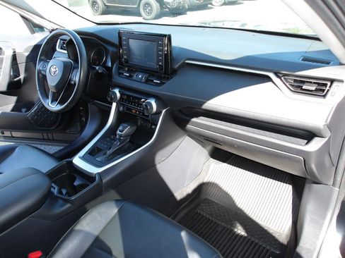 Used 2019 Toyota RAV4 XLE Premium w/ All Weather Liner Package AWD/4WD image 13