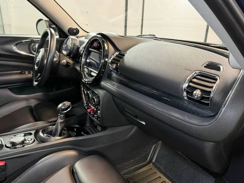 Used 2018 MINI Cooper Clubman FWD image 7