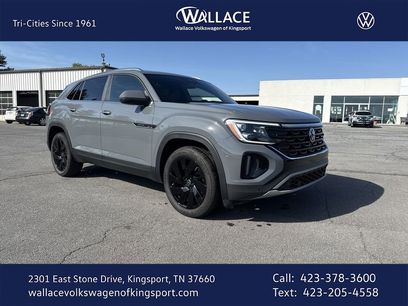 Certified 2025 Volkswagen Atlas Cross Sport SE w/ Black Wheel Package