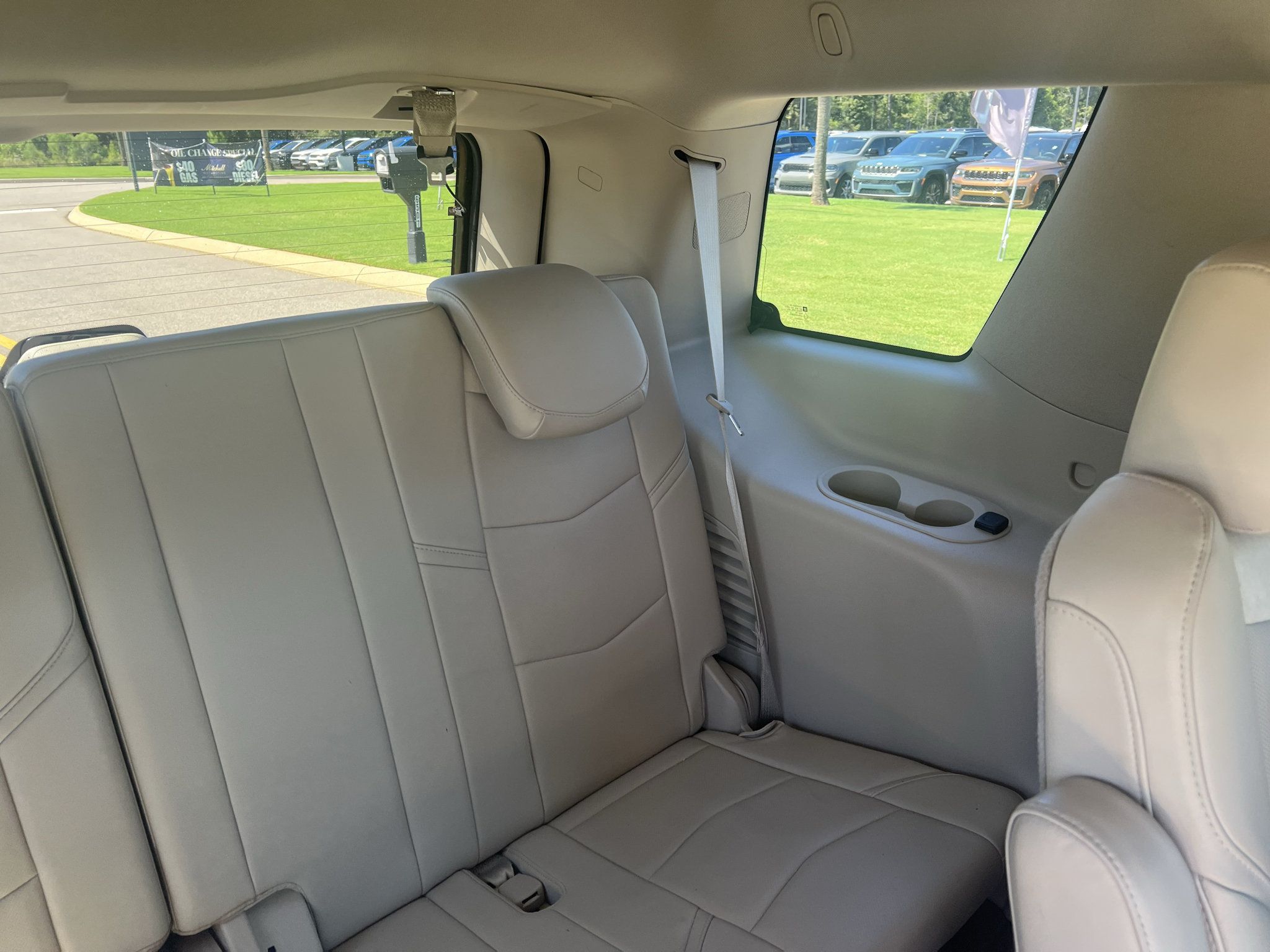 Used 2016 Cadillac Escalade Premium RWD image 14