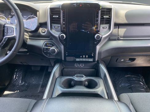 Used 2025 RAM 1500 Big Horn AWD/4WD image 11