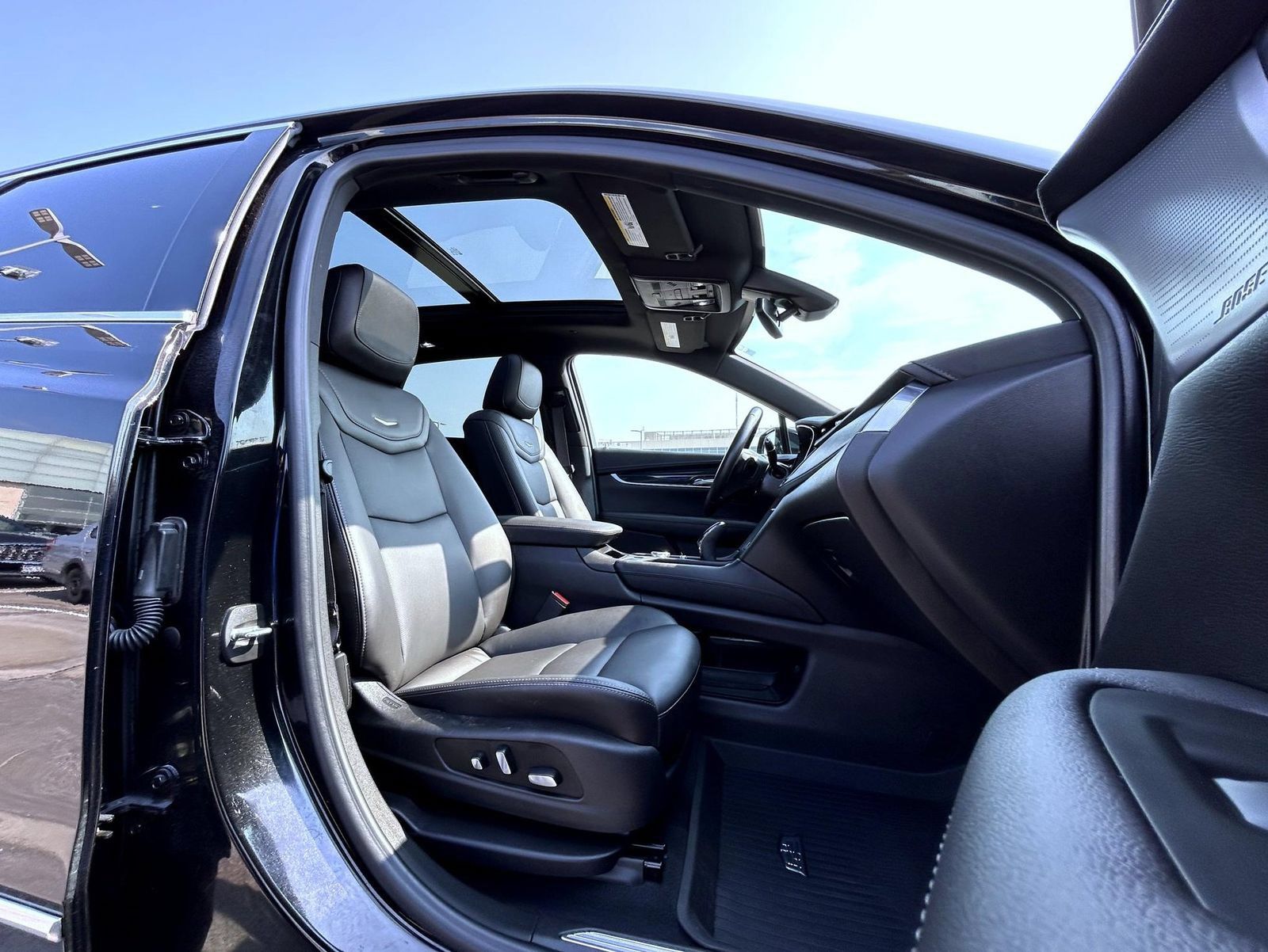 Used 2023 Cadillac XT5 Premium Luxury AWD/4WD image 15