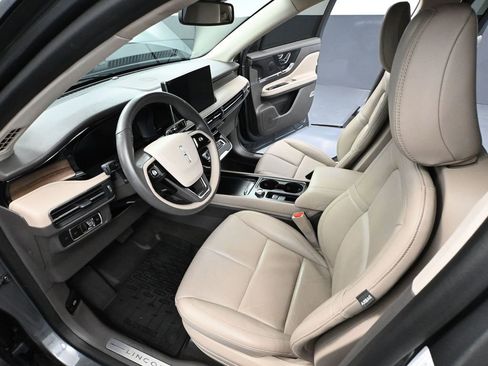 Used 2024 Lincoln Corsair Reserve w/ Towing Package image 22