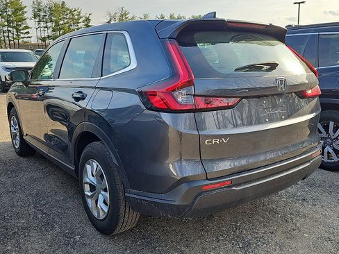Used 2023 Honda CR-V LX image 4
