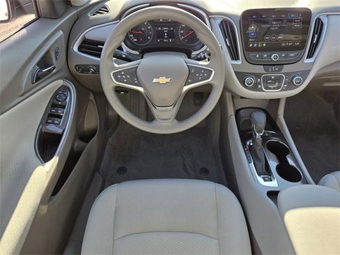 Used 2025 Chevrolet Malibu LS w/ Driver Confidence Package image 12