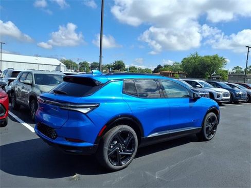 New 2025 Chevrolet Equinox EV RS image 4