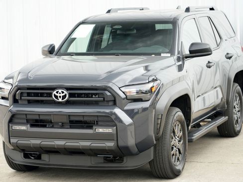 Used 2025 Toyota 4Runner SR5 image 48