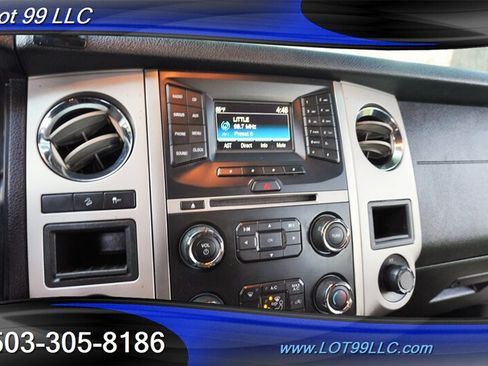 Used 2017 Ford Expedition XLT AWD/4WD image 23