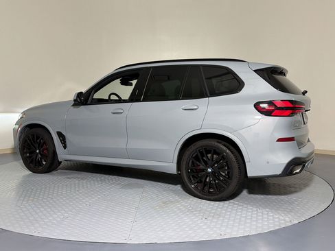 Certified 2025 BMW X5 sDrive40i w/ M Sport Package RWD image 2