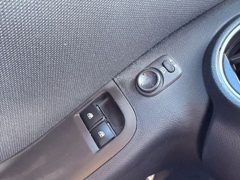 Used 2011 Chevrolet Camaro LT image 72